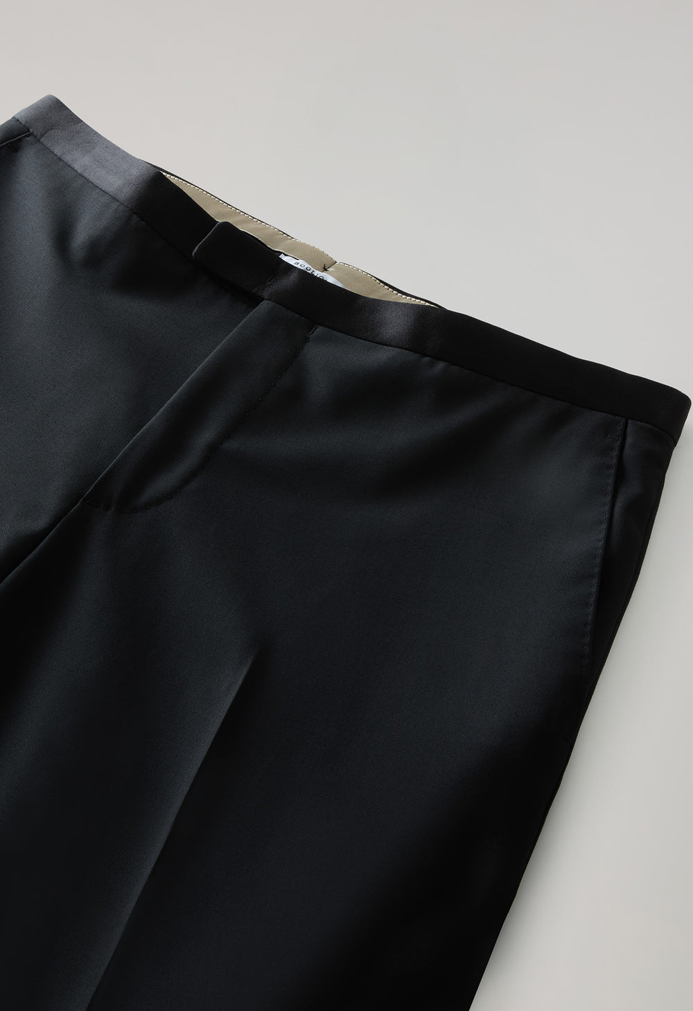 Schwarze Smokinghose aus Schurwolle und Satin