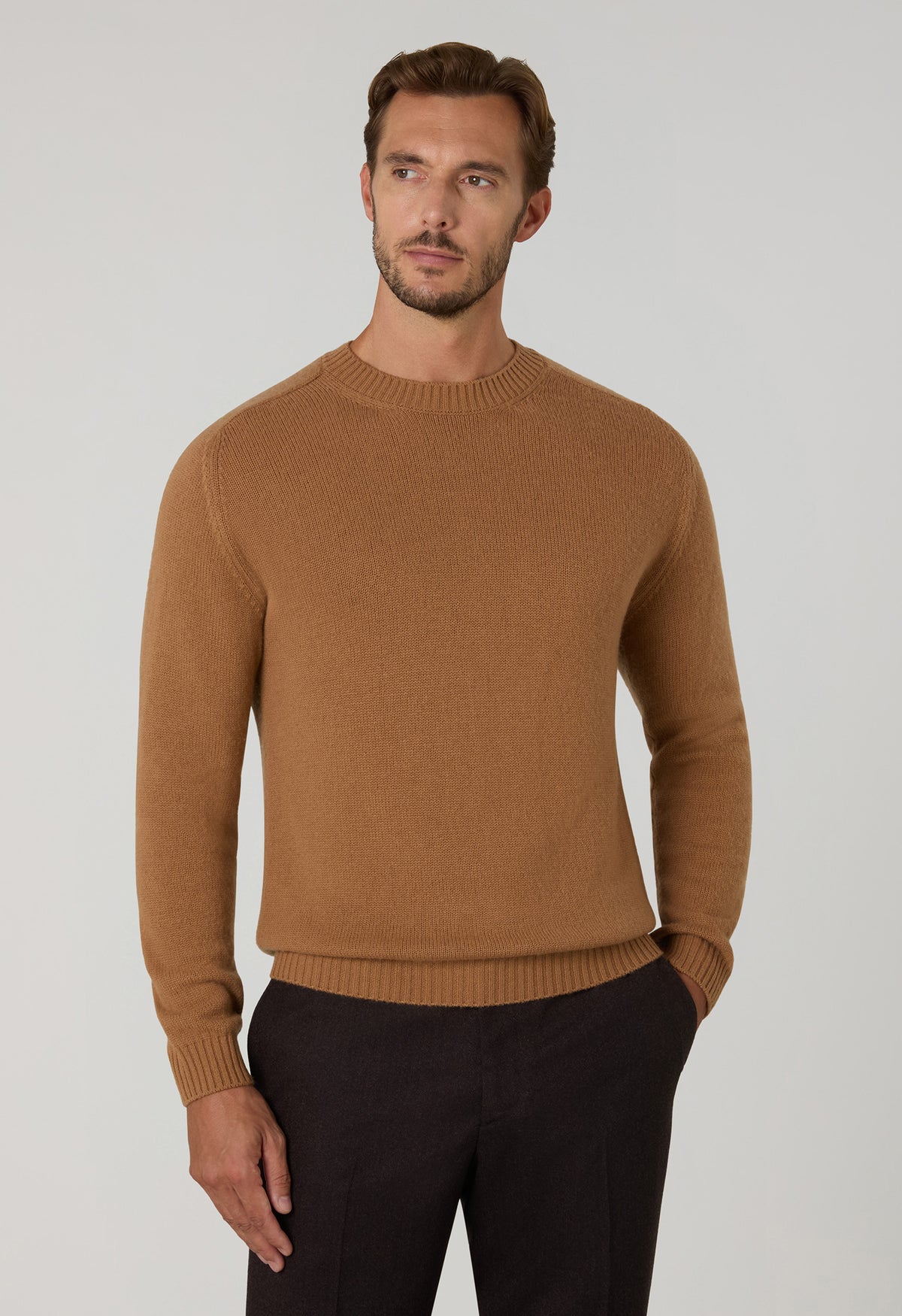 Girocollo in lana e cashmere cammello
