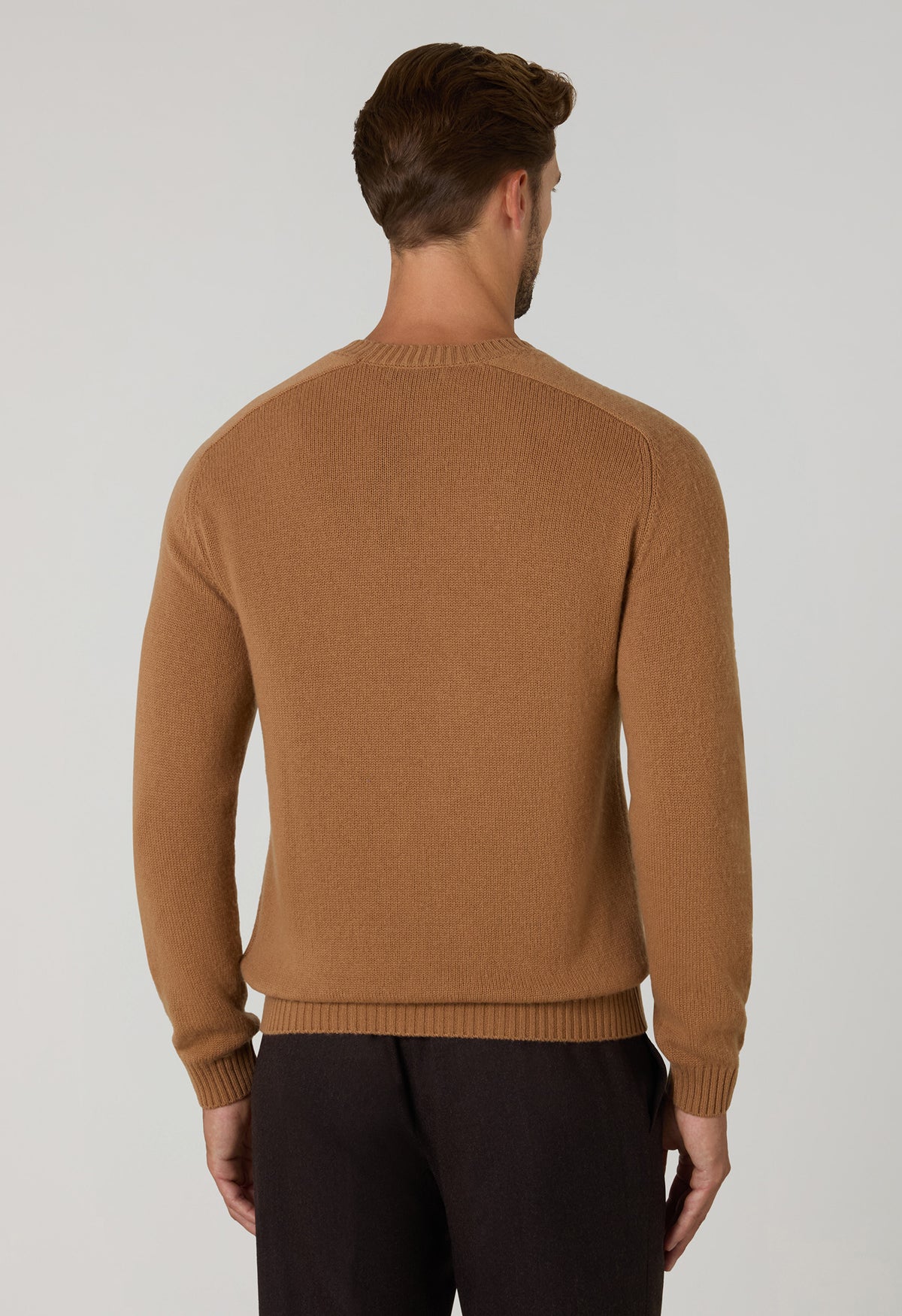 Girocollo in lana e cashmere cammello