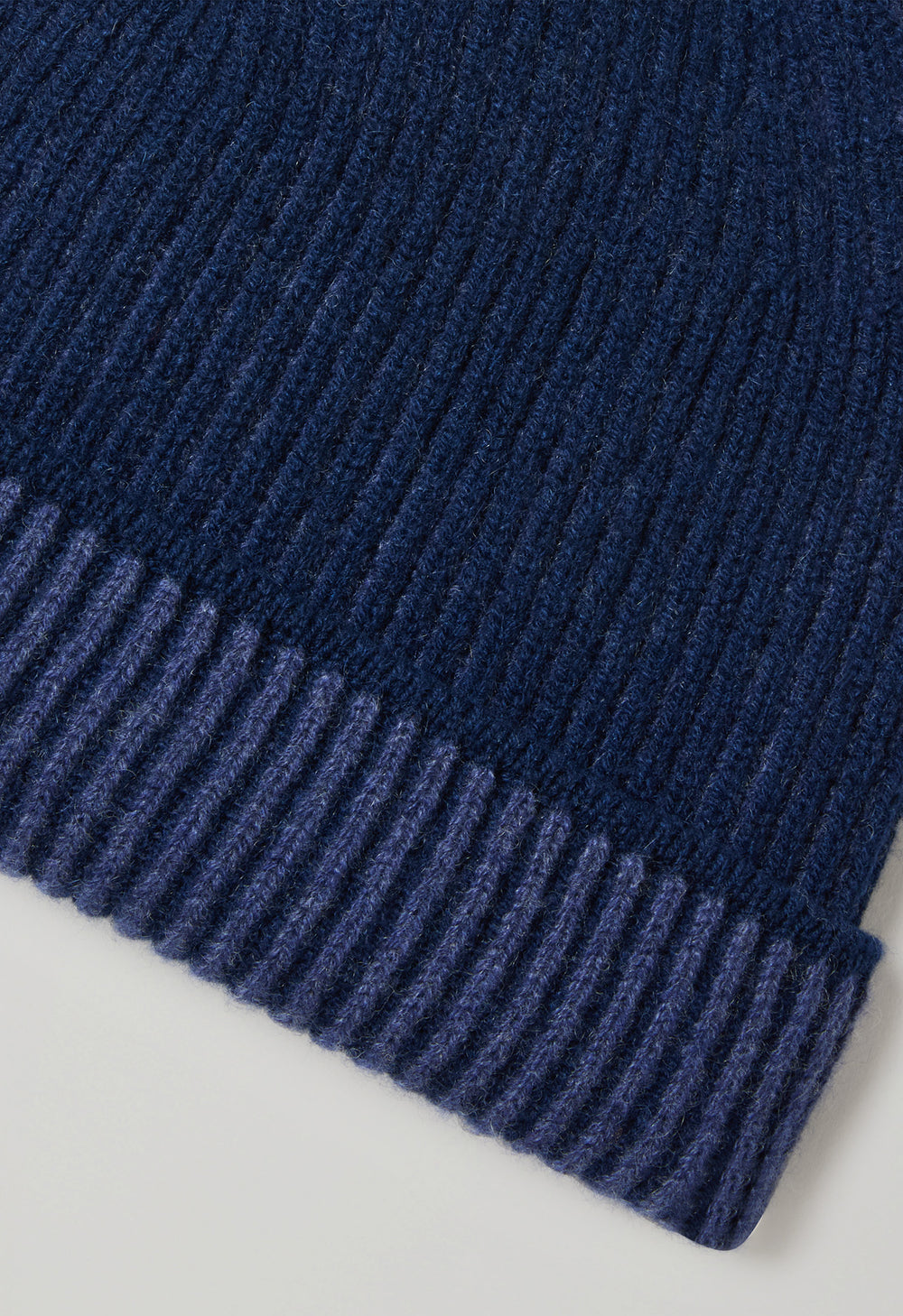 Cappello in cashmere blu