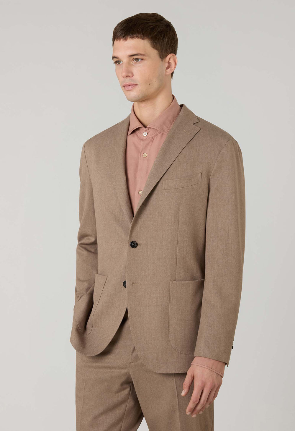 Abito K-Jacket in lana stretch beige con chiusura a tre bottoni