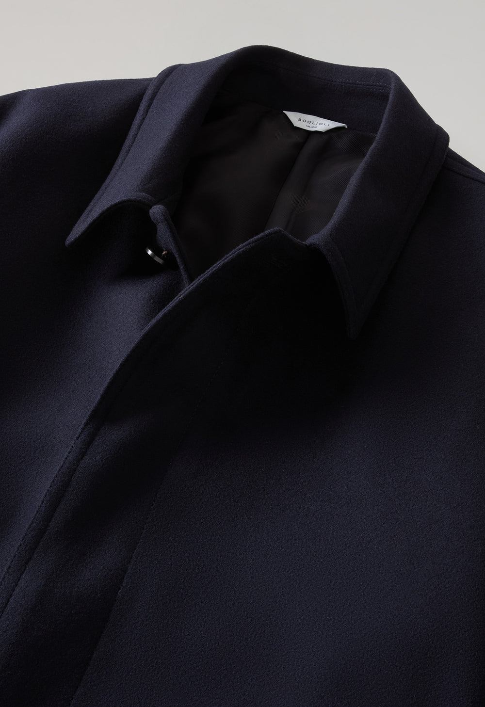 Blauer Wollmantel aus Loden