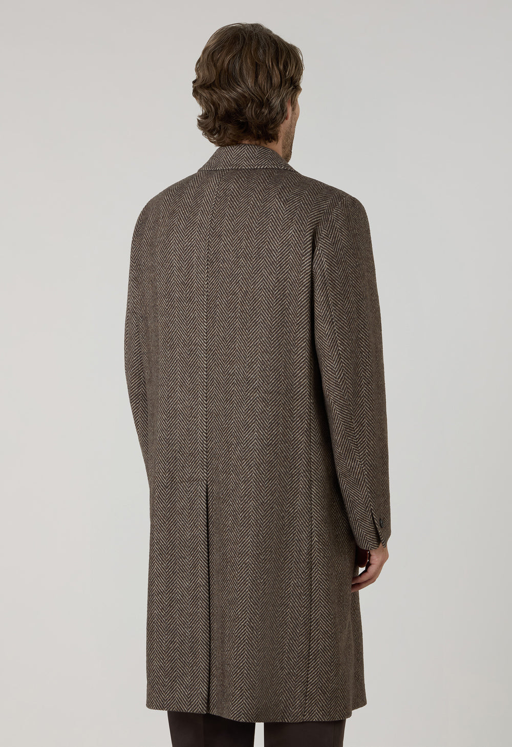 Cappotto doppiopetto in cashmere a spina di pesce marrone