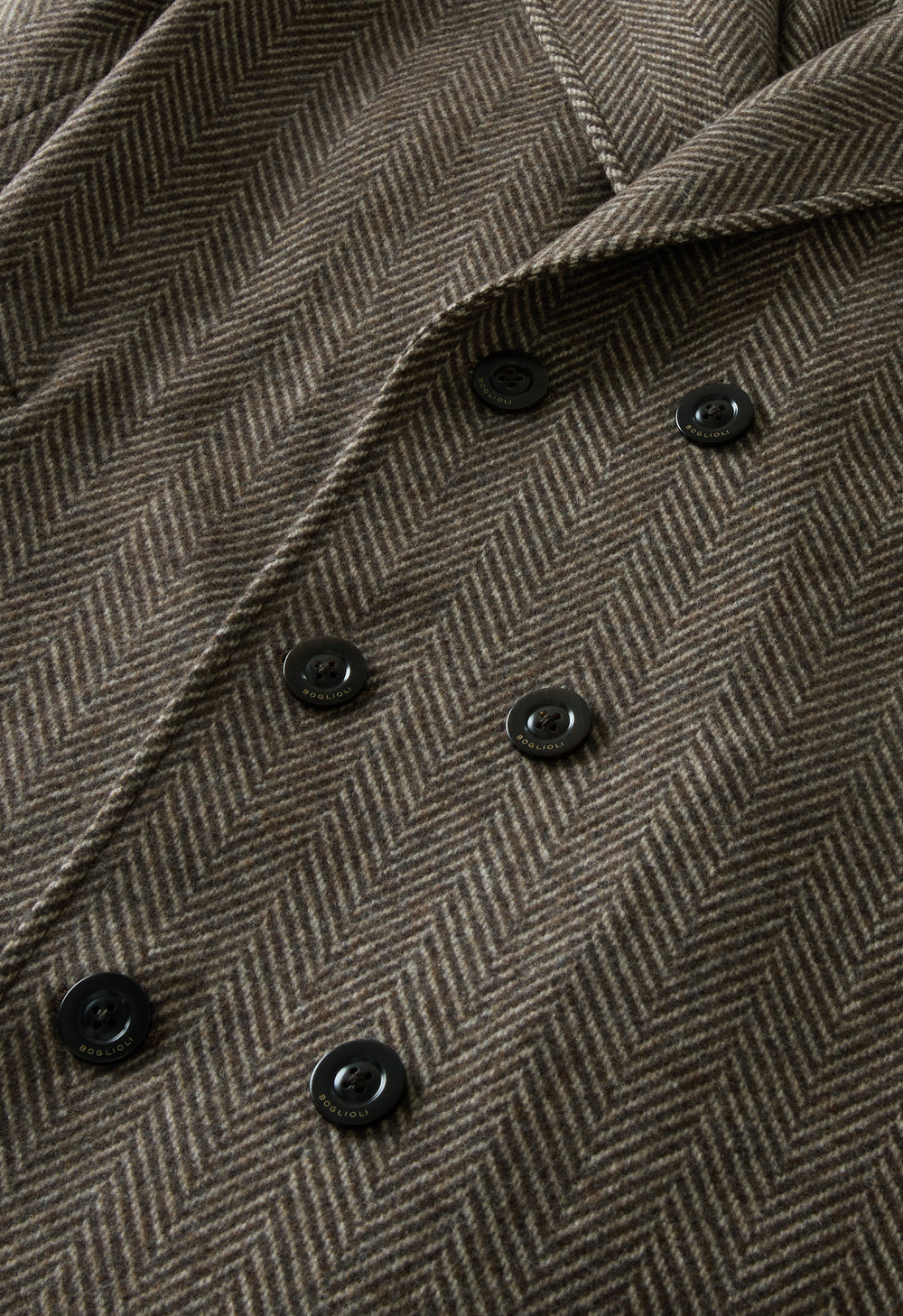 Cappotto doppiopetto in cashmere a spina di pesce marrone